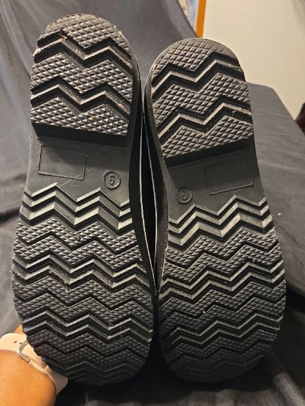 Tamarack women black